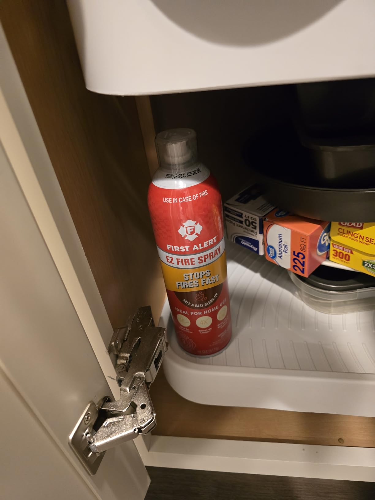 First Alert EZ Fire Spray, Extinguishing Aerosol Spray customer photo 2