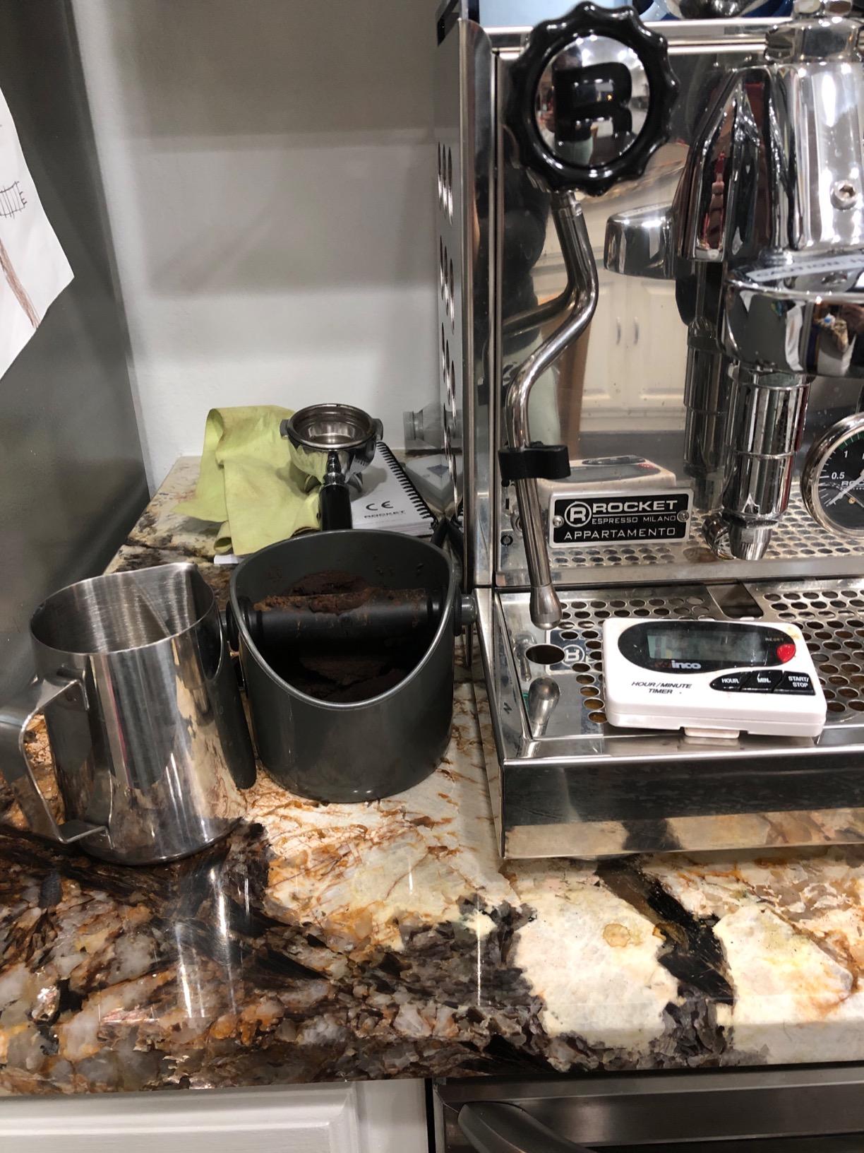 Dreamfarm Grindenstèin Sturdy, Compact, Modern Space-Saving Espresso Coffee Grind Knock Box - Silver customer photo 2
