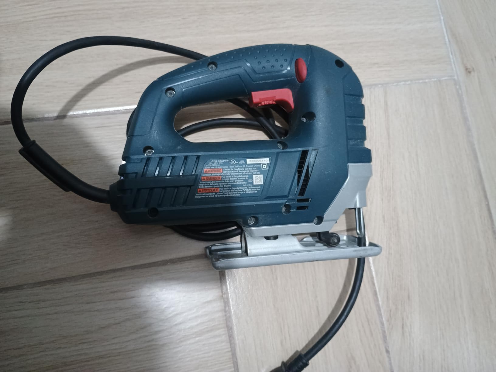 BOSCH JS260 Top-Handle Jig Saw - 6.0 Amp Motor, Variable Speed Control, Low-Vibration Plunging Design, Toolless Blade Change System - Ideal for Accurate and Smooth Cutting customer photo 1