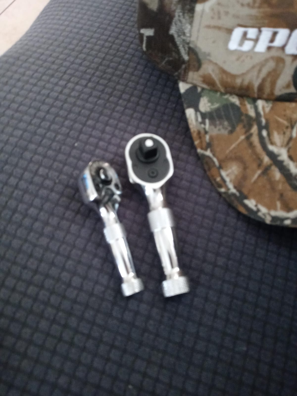 Powerbuilt 2 Piece 1/4-Inch and 3/8-Inch Stubby Ratchet Set - 640927 customer photo 1