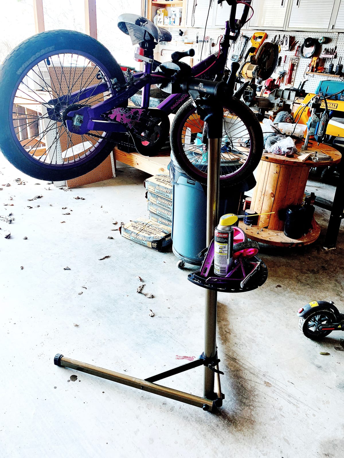 BikeHand Bike Repair Stand - Home Portable Bicycle Mechanics Workstand - for Mountain MTB Road Bikes Maintenance - Max. 55 lbs customer photo 1