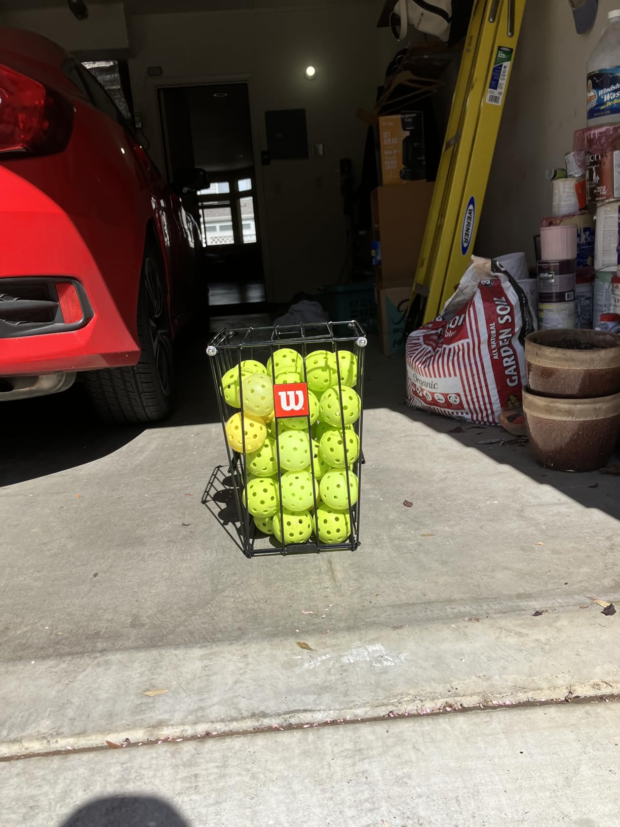 Wilson Unisex Adult Ball Pick Up Basket Tennis Ball Collection Pick-Up Basket, 75 Tennis Balls Capacity, NS customer photo 1