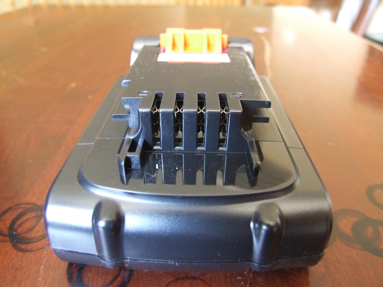 BLACK+DECKER 20V MAX* POWERCONNECT 1/4 in. Cordless Impact Driver Kit (BDCI20C) customer photo 2