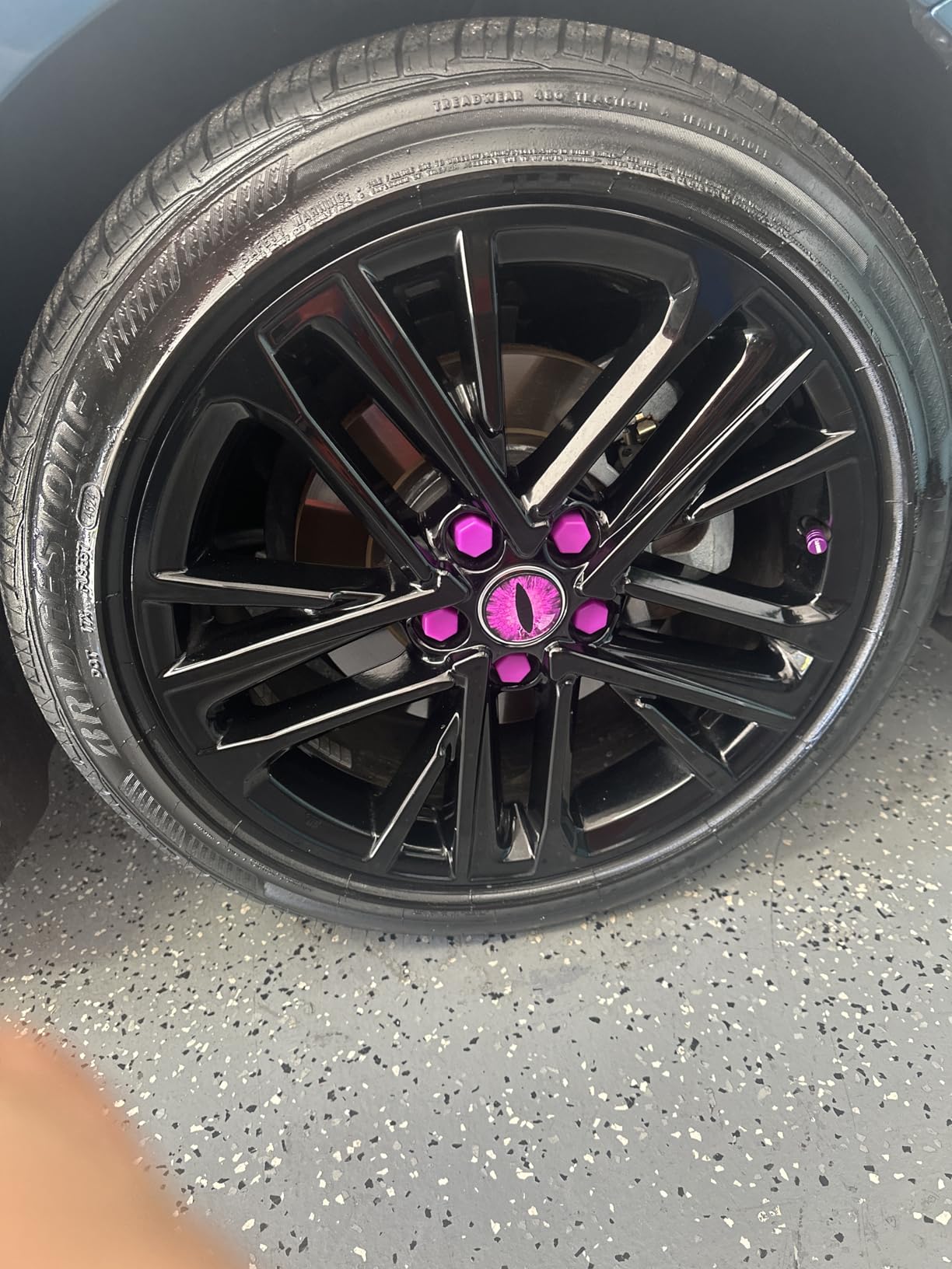 Griot's Garage Black Shine Tire and Trim Coating, Water-Resistant Dressing, Provides a High-Gloss Finish, Rain, and UV Protection, 10938, 15oz customer photo 2