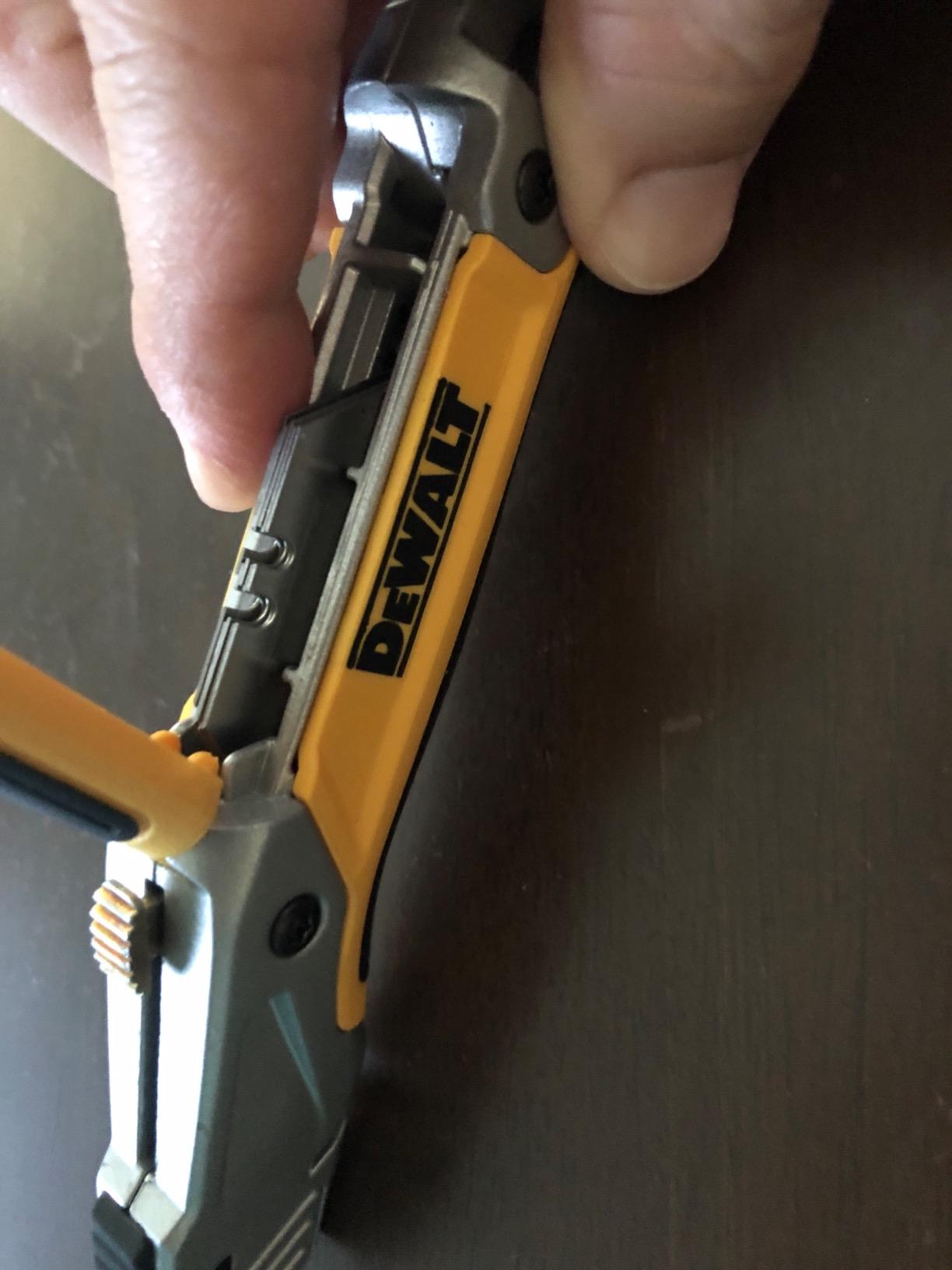 Dewalt Retractable Utility Knife Retractable customer photo 2