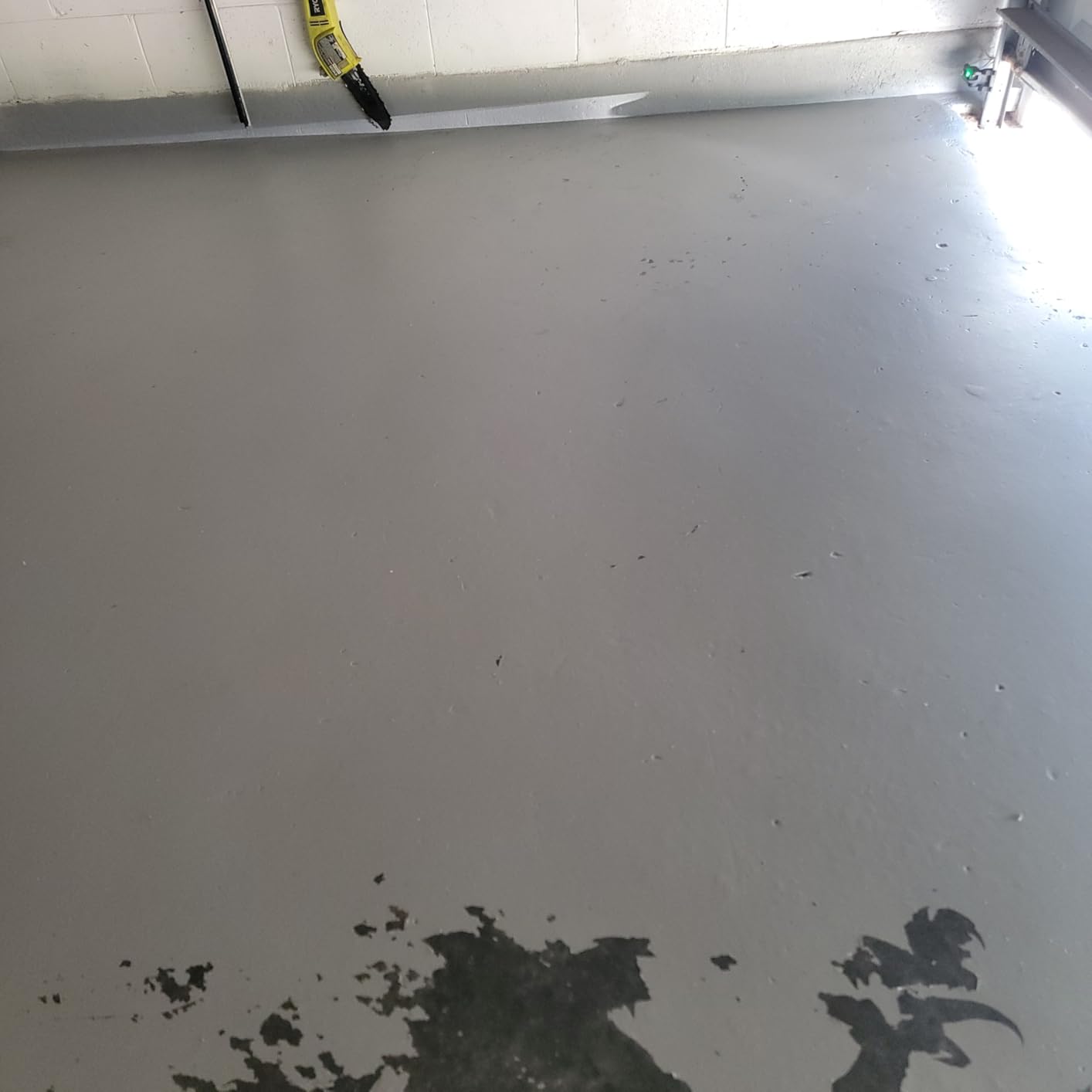 KILZ 1-Part Epoxy Concrete & Garage Floor Paint, Silver Gray, 1 Gallon customer photo 1