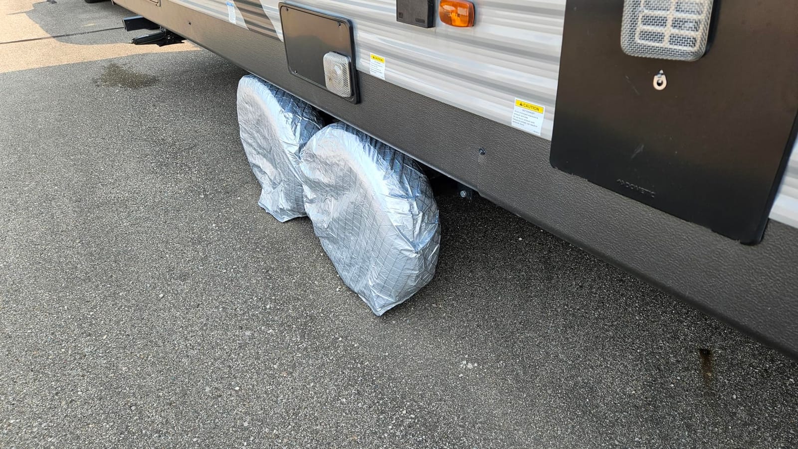 Tire Covers Set of 4, Waterproof Anti-UV Sun Snow Rain Tire Covers for Trailers, RV, Camper, SUV, Truck, Fit 30-32 inches Tire Diameter customer photo 1