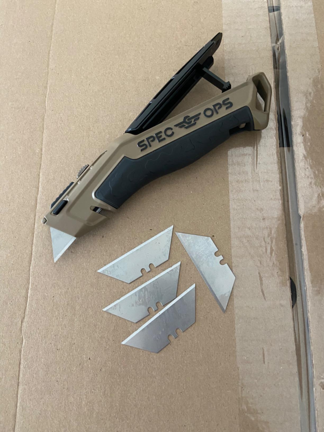 Spec Ops Tools Utility Knife for Cutting Drywall, Roofing & Jobsite Materials, Includes 5 Blades in Handle Storage, Retractable Blade customer photo 2