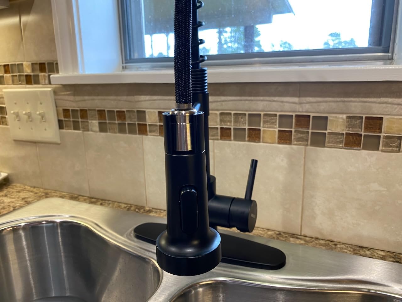 WEWE Black Kitchen Faucet with Pull Down Sprayer, High Arc Bar Sink Faucet customer photo 1