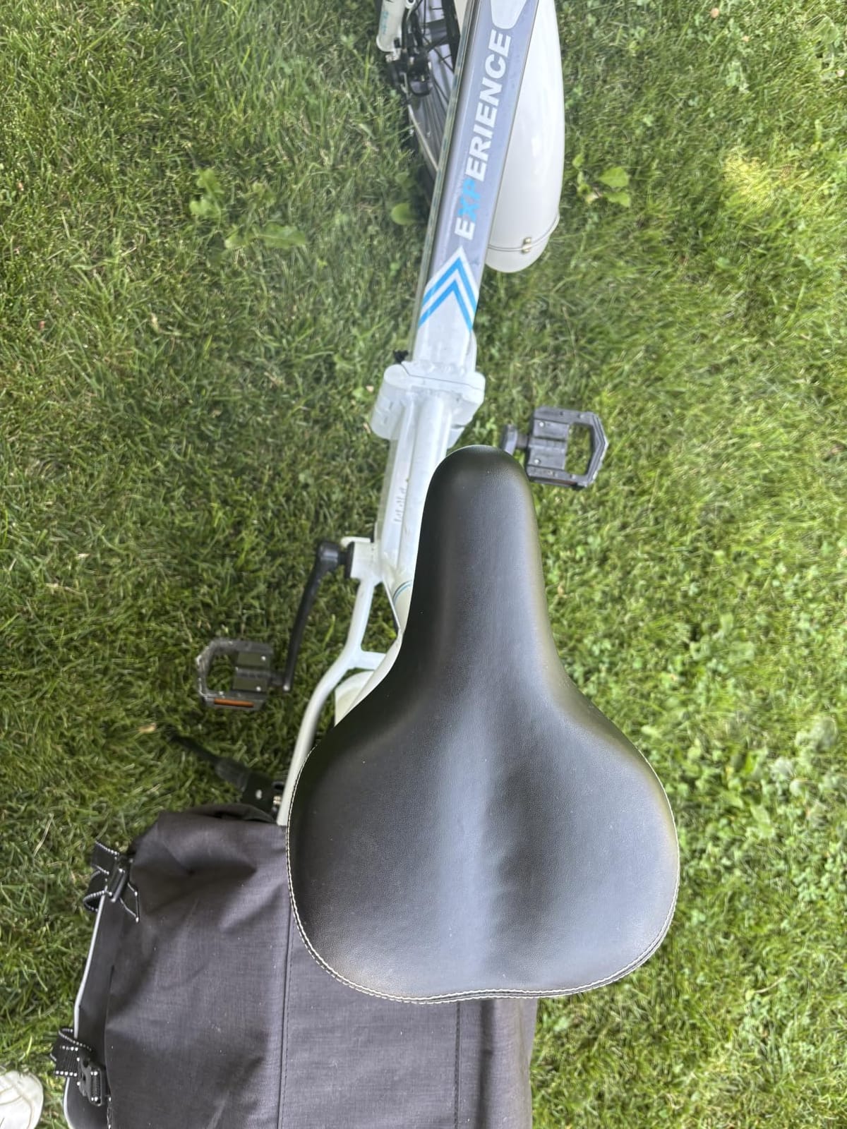 Bike Seat Saddle for Men Women Comfortable Replacement customer photo 1