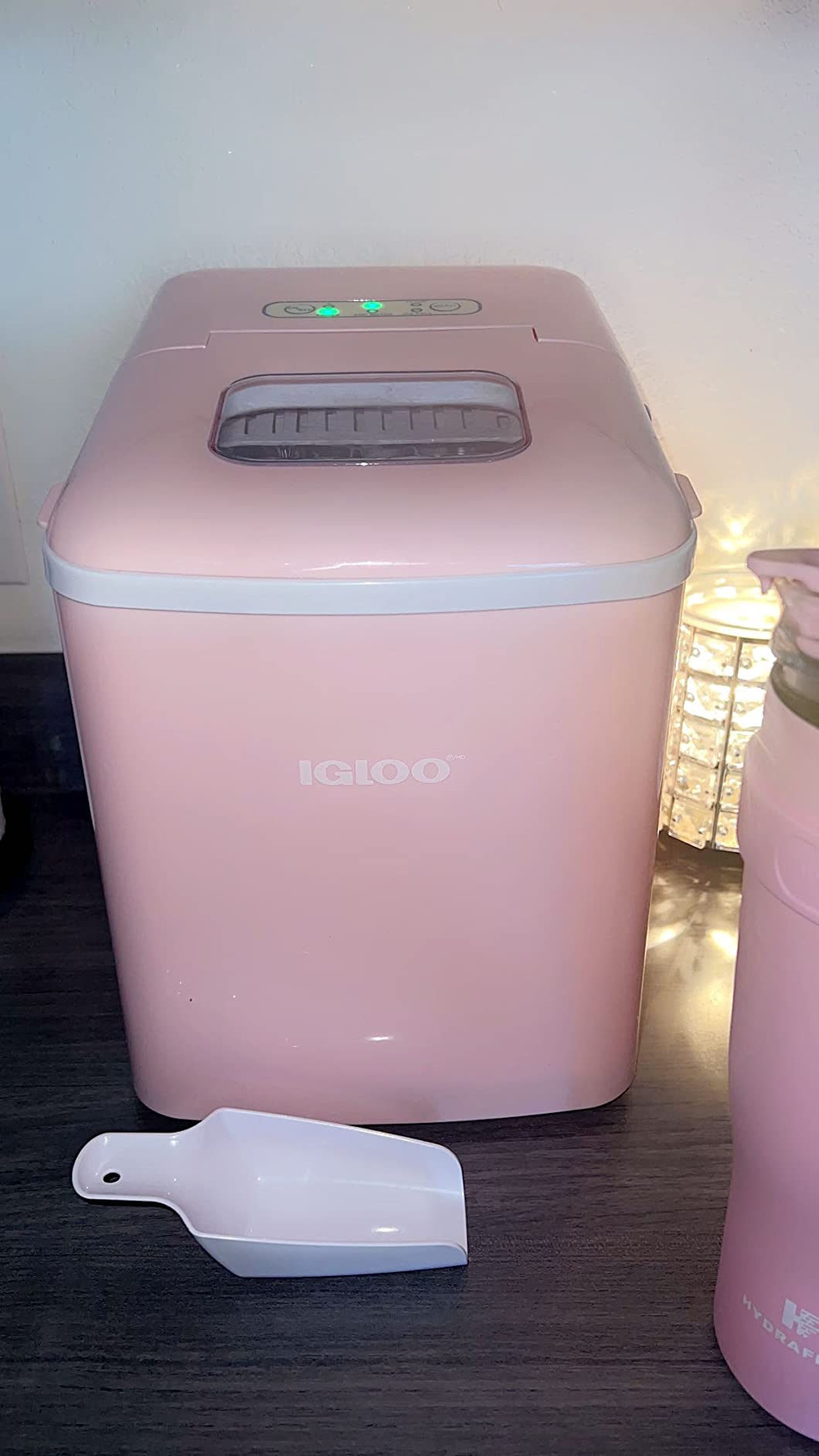 Igloo Automatic Self-Cleaning Portable Electric Countertop Ice Maker Machine with Handle, 26 Pounds in 24 Hours, 9 Ice Cubes Ready in 7 Minutes, with Ice Scoop and Basket customer photo 1