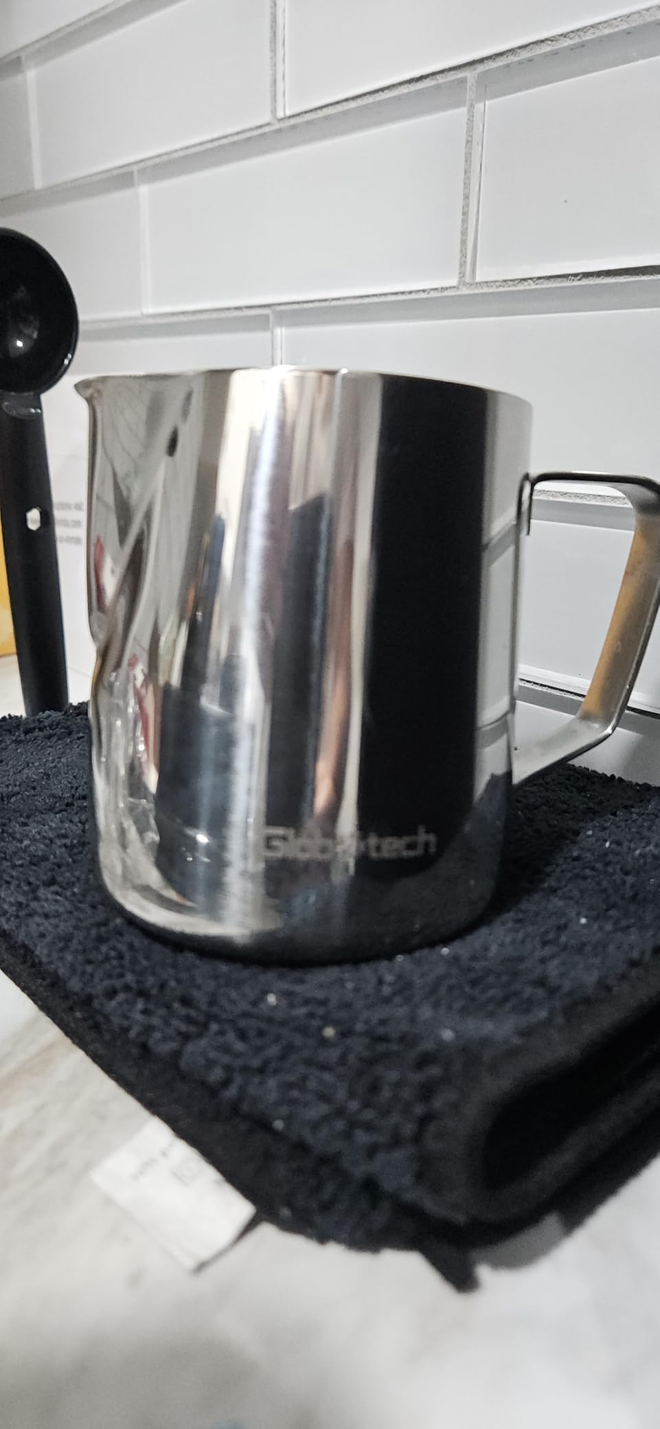 Stainless Steel Milk Frother Cup - Espresso Steaming Pitchers Coffee Foam Making Pitcher Latte Art Froth Cup Steaming Jug Cappuccino Hot Chocolate 20 Oz (600ml) customer photo 2