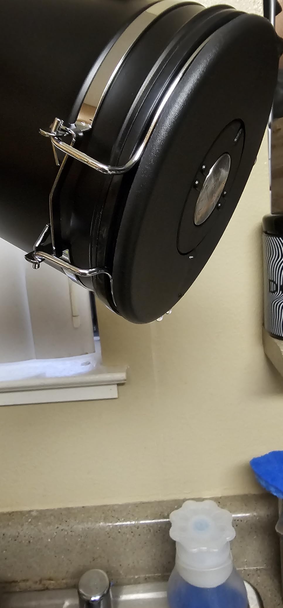 38OZ Coffee Canister for ground coffee with Date Tracker,One Way Co2 Valve 304 Stainless Steel Kitchen Food Airtight storage container for Coffee Beans or Grounds, Sugar Black customer photo 1