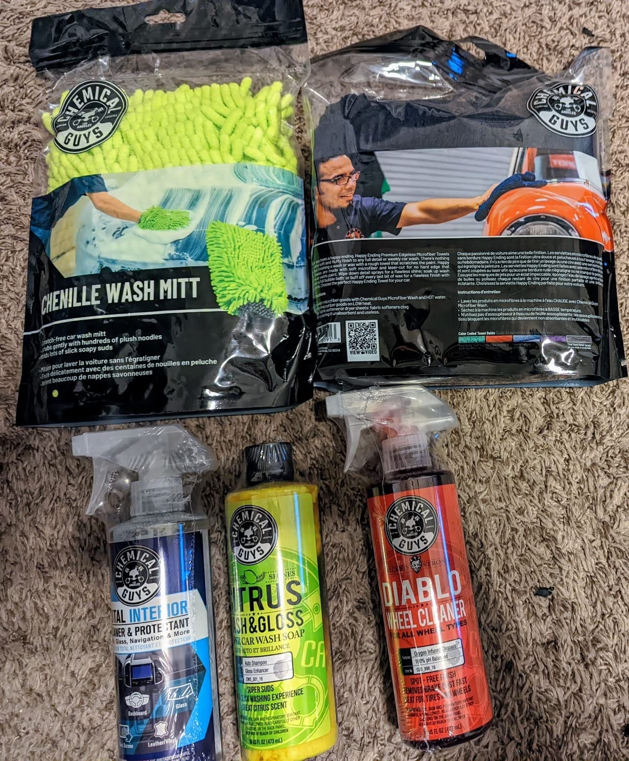 Chemical Guys, 7-Piece Car Cleaning Kit, Wash, Wheel & Interior Cleaners customer photo 1