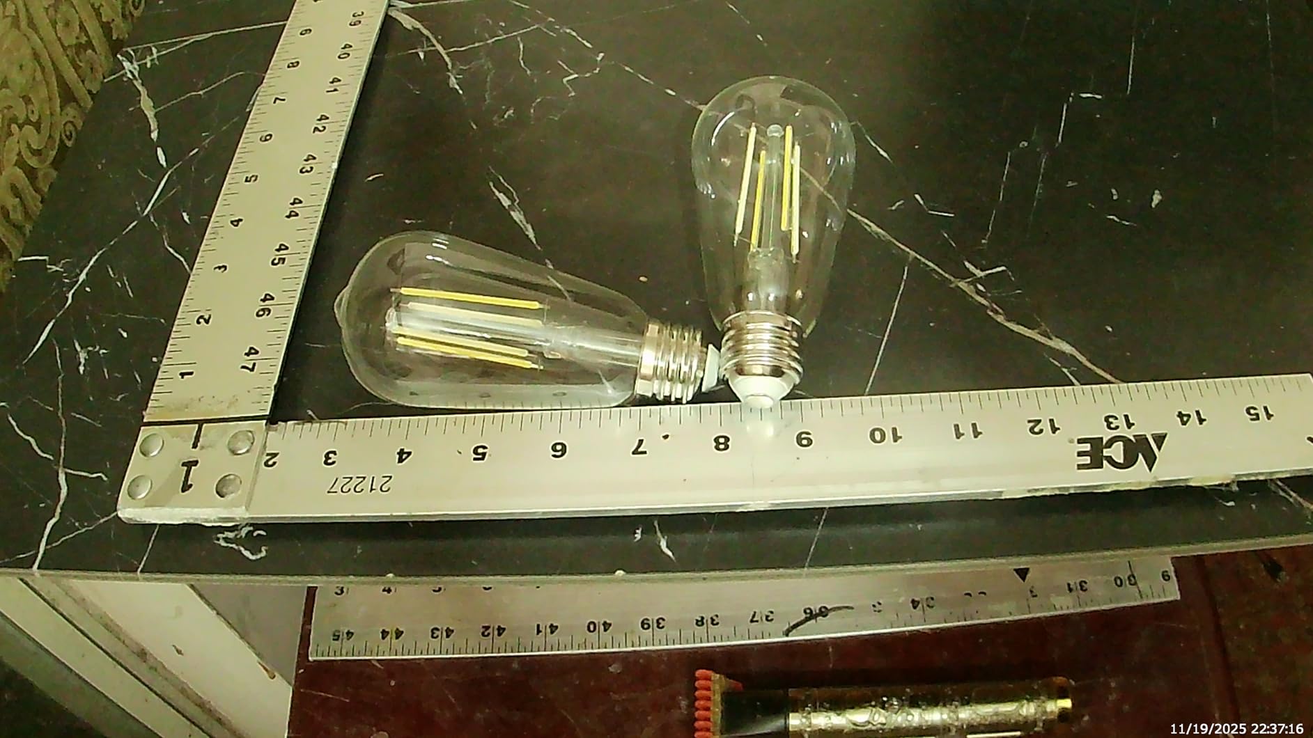 MAXvolador Vintage LED Edison Bulb Dimmable 60W Equivalent E26 Led Bulbs customer photo 2