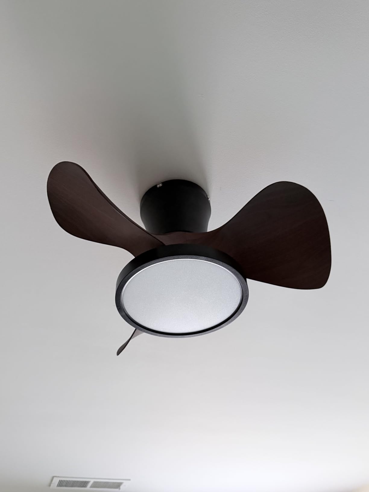 ocioc Quiet Ceiling Fan with LED Light DC Motor 32 inch Large Air Volume Remote Control White for Kitchen Bedroom Dining Room Patio customer photo 2