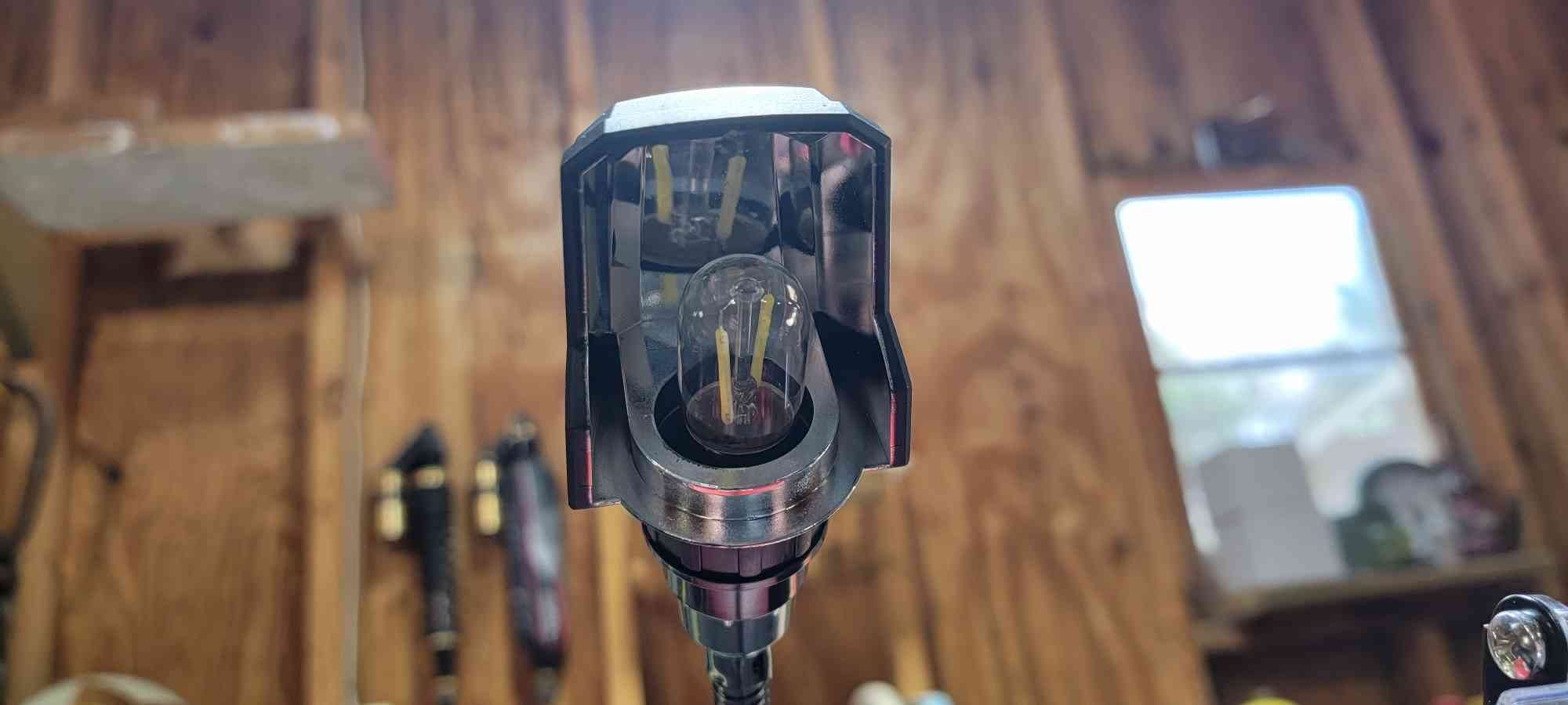 SKIL 3.0 Amp 8 In. Bench Grinder with Built-in Water Cooling Tray & LED Work Light - BI9502-00 customer photo 1