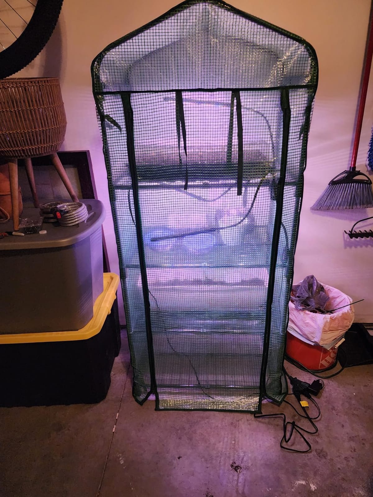 Mini Greenhouse for Outdoors Indoor: 27 x 19 x 62-Inch Ohuhu Small Green House with 4 Tier Shelves, Portable Plastic Greenhouses with Heavy Duty Transparent PVC Cover for Seedling Patio Porch Balcony customer photo 1