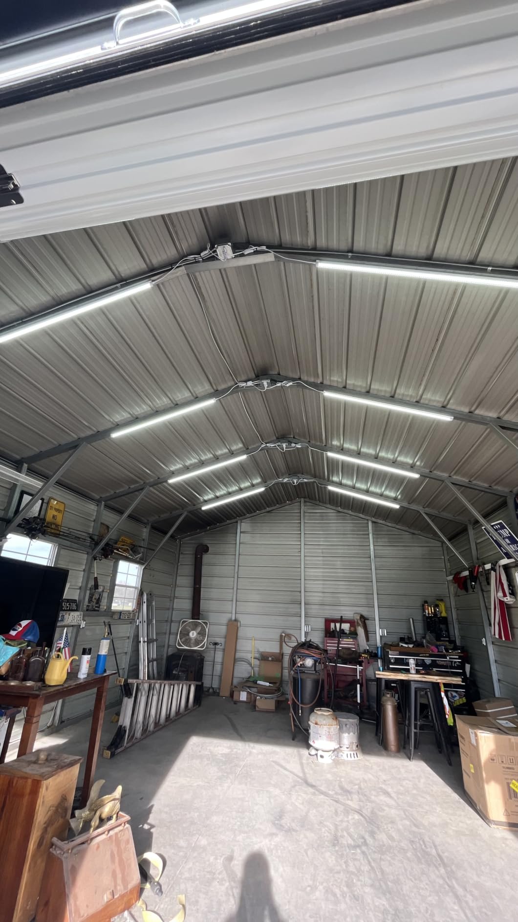 Skymoatled 8Pack 4FT LED Shop Light Garage Lights,50W 6000K 7500LM White Light,Hanging/Surface Mount,T8 4FT Tube Lamp for Warehouse Workshop Basement,Linkable LED Shop Lights,Plug and Play customer photo 2