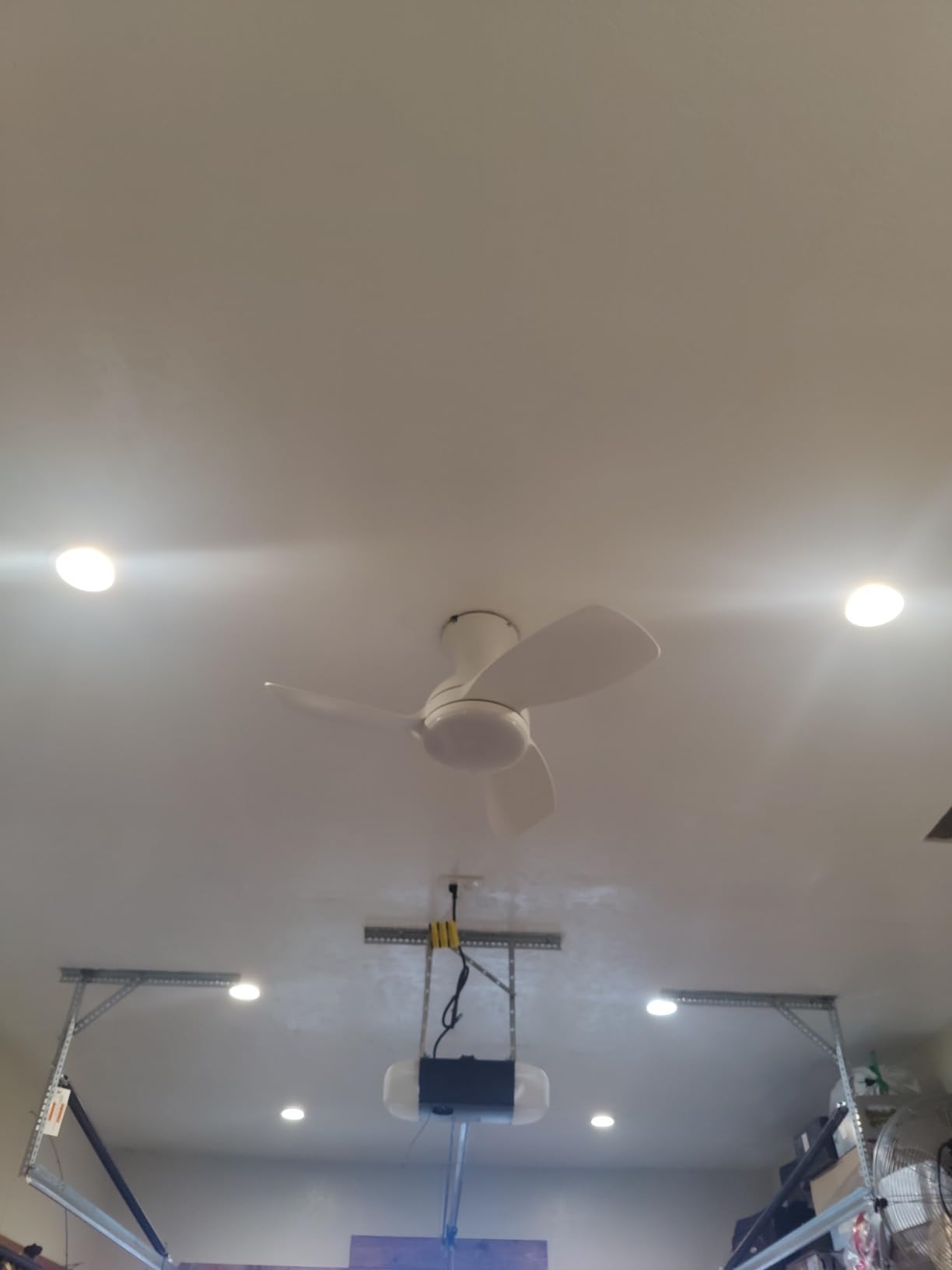 Consciot Ceiling Fan With Lights 30 Inch, Kids Ceiling Fan White Modern, Flush Mount, Reversible Quiet DC Motor, 6 Speed, Dimmable, Kitchen Bedroom Patio customer photo 1
