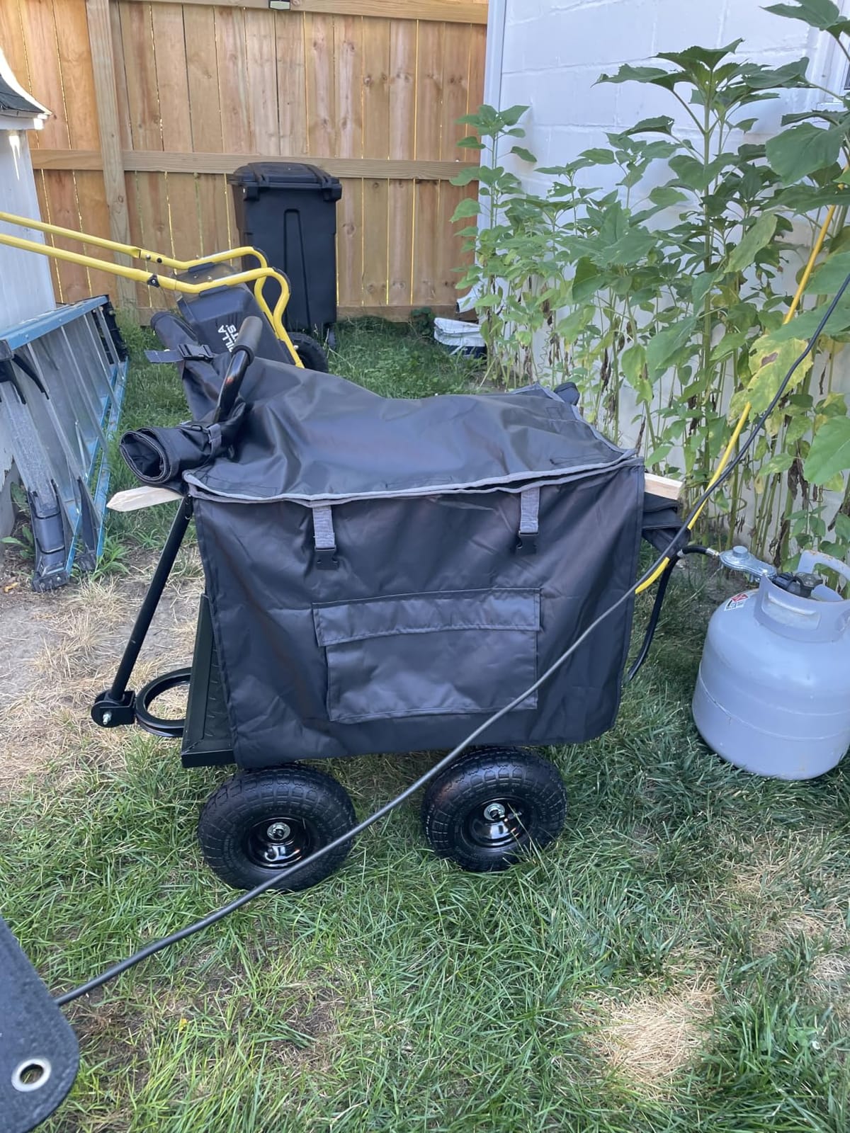 NGB Generator Runing Cover 24.8L x 20.2Wx 20.8H for Universal Most Inverter Generators Made of 600D plus 210D Double Layer Heavy Duty Waterproof Fabric The Top Cover is Waterproof for Refueling. customer photo 1