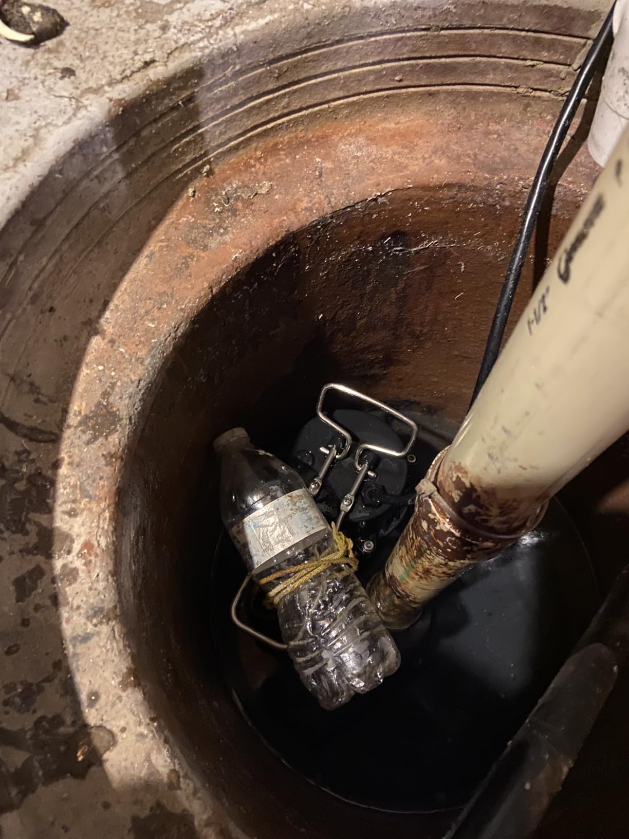 Rainbro 1/2 HP Thermoplastic Submersible Sump Pump With Vertical Float Switch, Utility Pump, Model# PSU051V customer photo 1