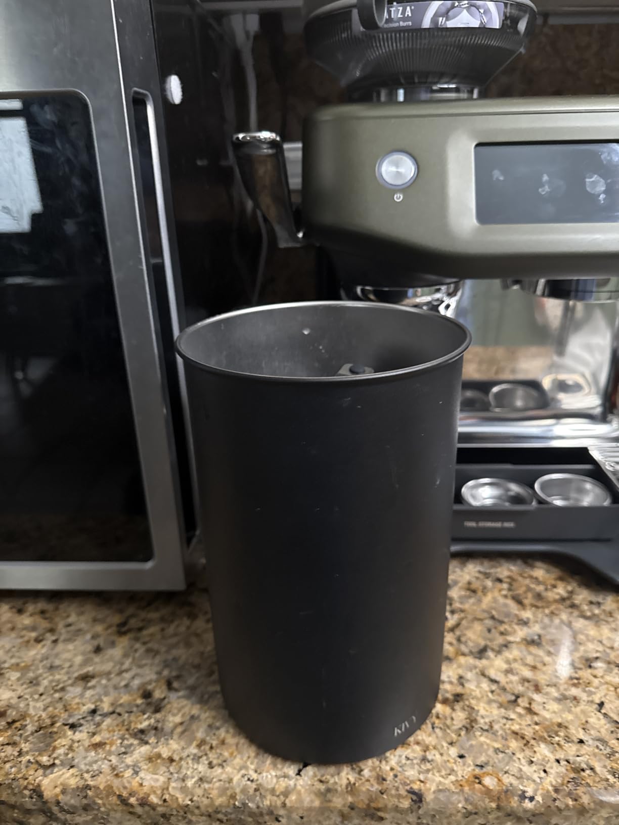 KIVY Vacuum Coffee Canister - Push Lid Preserves Coffee Aroma & Oil customer photo 1