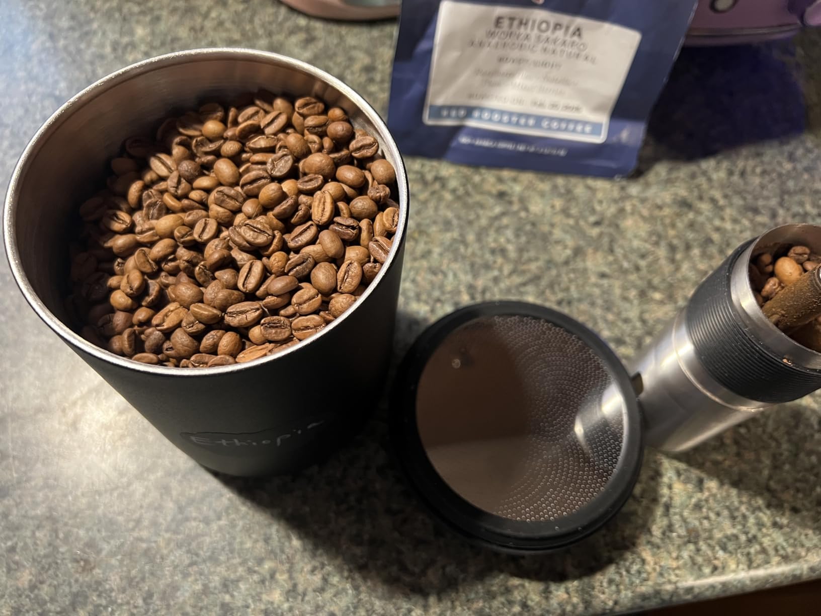Fellow Atmos Electric Vacuum Coffee Canister 0.7L - Auto-Seal Steel customer photo 1