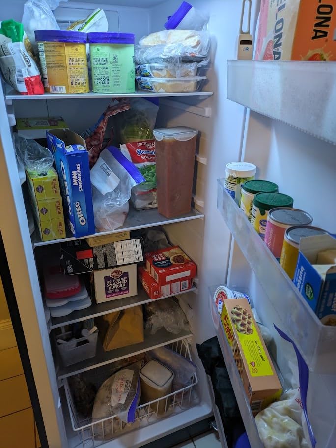 BLACK+DECKER 21.2 Cu. Ft. Convertible Freezer Refrigerator, Upright Freezer with Glass Shelves, Reversible Door,ENERGY STAR rated, Frost Free, BUC2120MS, Stainless Look customer photo 2