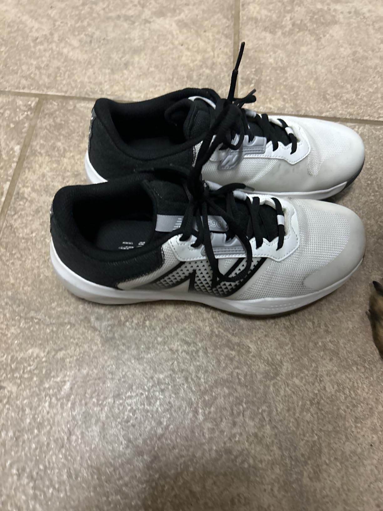 New Balance Womens 696 V6 Tennis Shoe customer photo 2