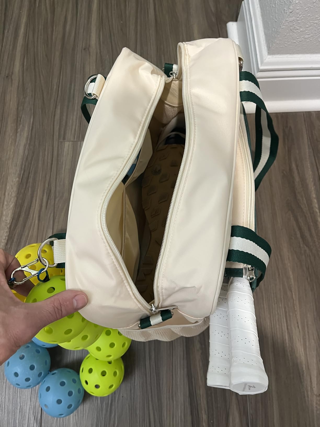 Pickleball Tote Bag for Women Men with Paddle Cover Pocket External Ball Bag and Adjustable Shoulder Strap Fence Hook customer photo 2