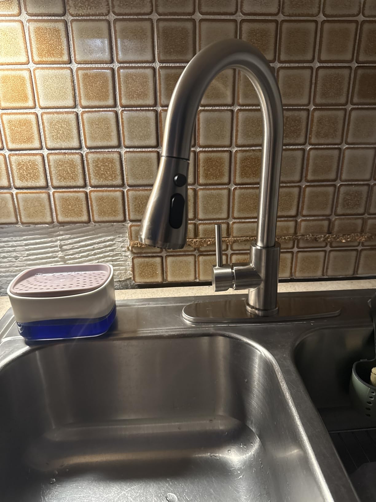 Touchless Kitchen Faucet with Pull Down Sprayer for Kitchen Sink, Single Handle Motion Sensor Faucet with LED Light and Dual-Function Spray, Hands-Free Brushed Nickel Stainless Steel customer photo 2