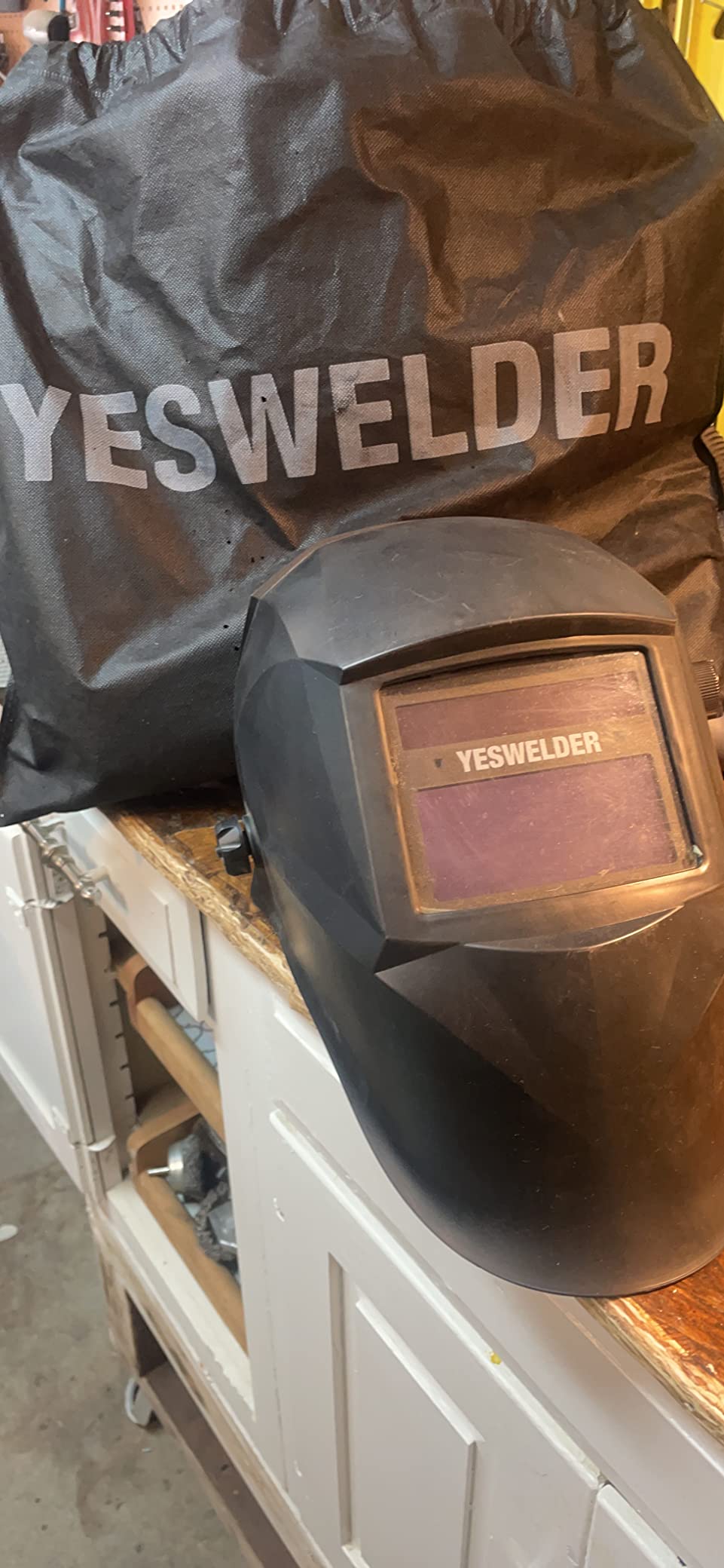 YESWELDER Auto-Shade Welding Helmet, Internal Digital Control, 180° View customer photo 2