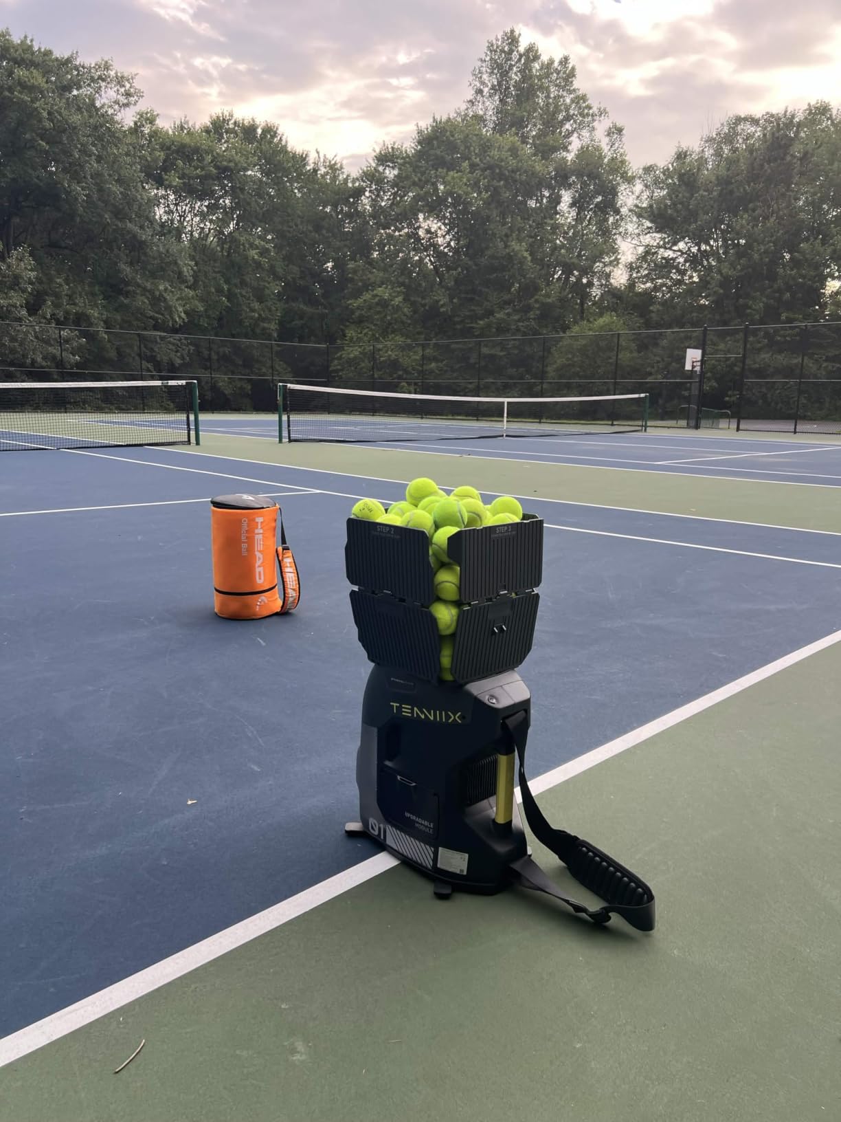 Basic Tennis Ball Machine, 18.7LB Portable Tennis Robot customer photo 1