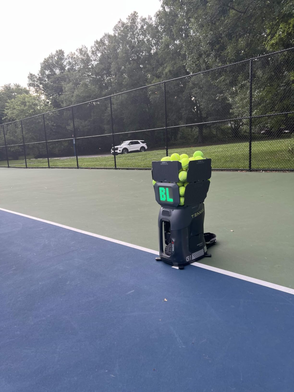 Basic Tennis Ball Machine, 18.7LB Portable Tennis Robot customer photo 2